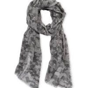 Steve Madden Twinkle Camo Day Wrap Neutral